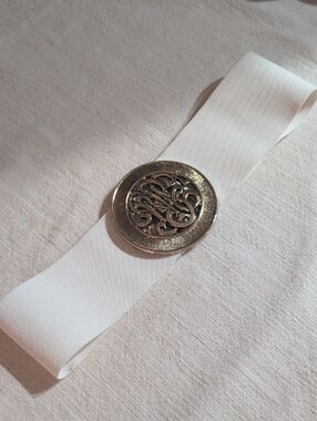 Vintage White Stretch Belt with Decorative Medallion Buckle